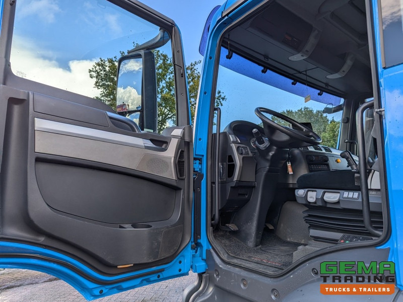 Фото интерьера 1: Автовоз MAN TGS 26.360 6X4H-2 BL HydroDrive - Oprijwagen - Hydr. Ramp 4.2M - NewLike 24.000KM!  (V801)