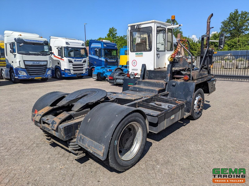 Terberg YT17 MOTOR DEFECT - MMBS Kenteken - Терминальный тягач: фото 3 Terberg YT17 MOTOR DEFECT - MMBS Kenteken - Терминальный тягач: фото 3