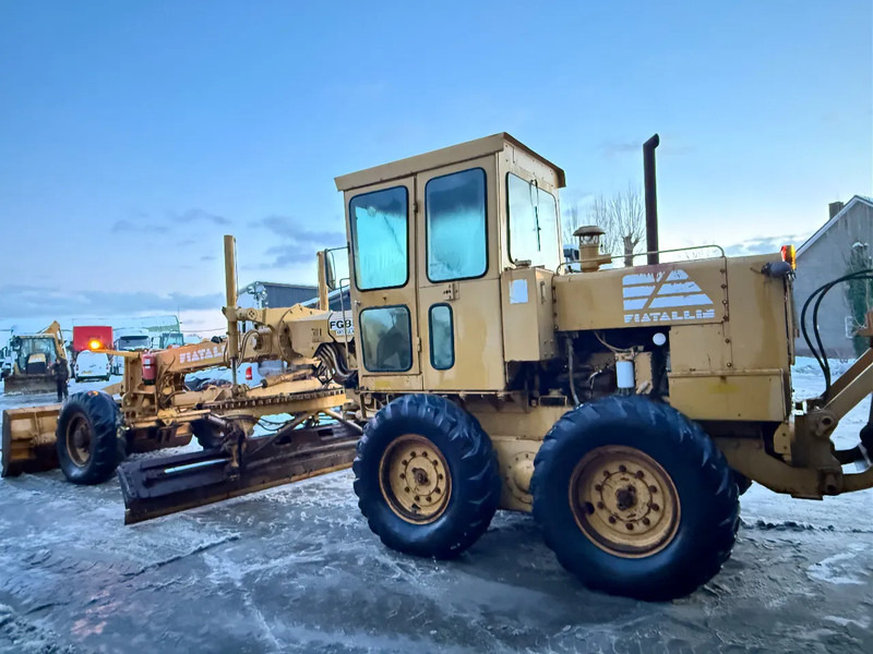 Fiat Allis FG85 ARTICULATED GRADER Ripper + Front blade - Грейдер: фото 3 Fiat Allis FG85 ARTICULATED GRADER Ripper + Front blade - Грейдер: фото 3