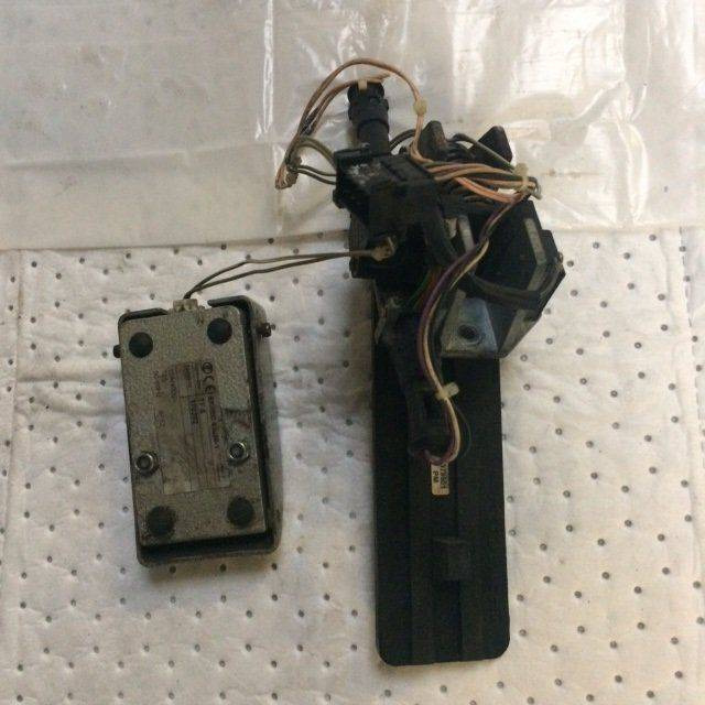 Accelerator with Deadman Switch for Still - Педаль для Погрузочно-разгрузочной техники: фото 2 Accelerator with Deadman Switch for Still - Педаль для Погрузочно-разгрузочной техники: фото 2