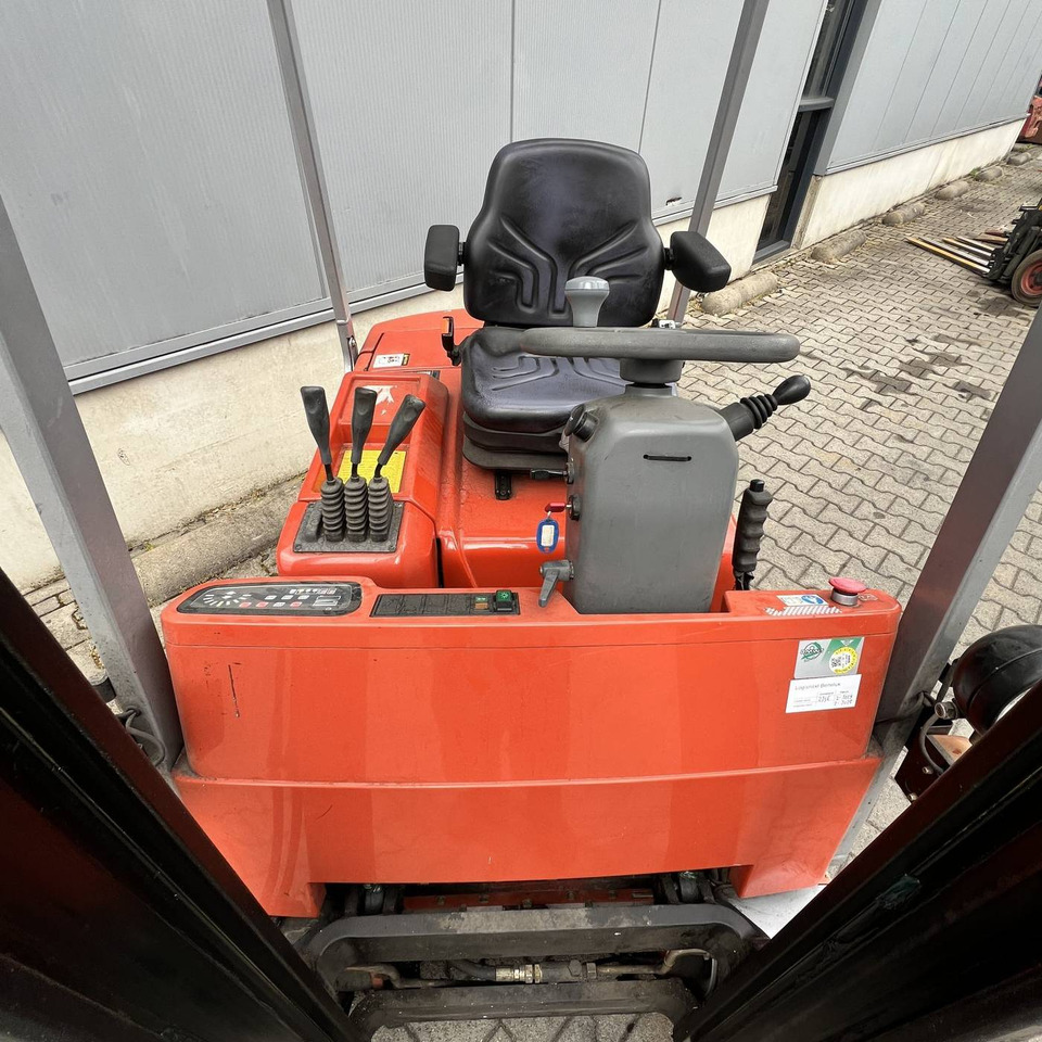 BT CBE18T - Электропогрузчик: фото 5 BT CBE18T - Электропогрузчик: фото 5