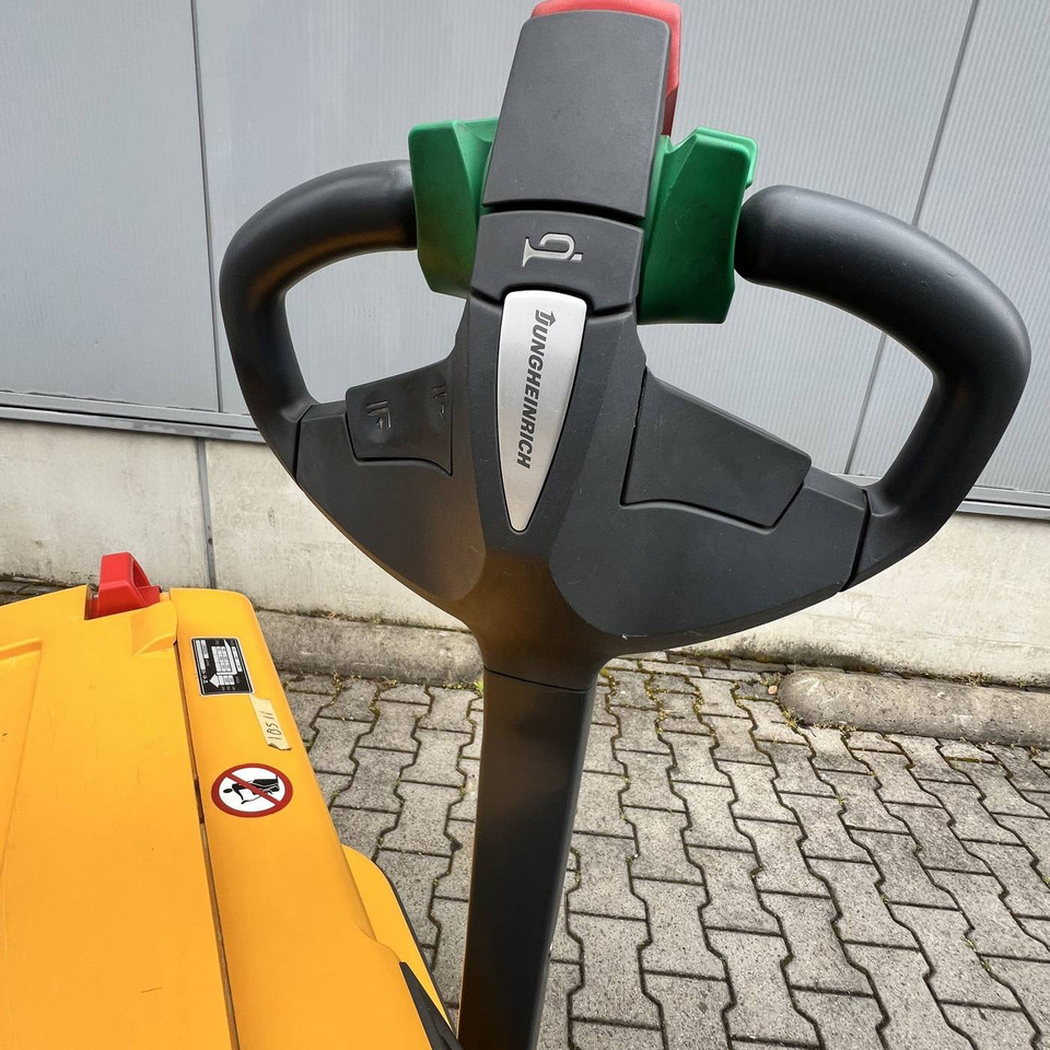 Jungheinrich EJC112 - Штабелер: фото 3 Jungheinrich EJC112 - Штабелер: фото 3