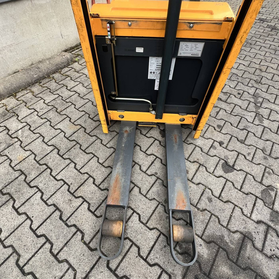 Jungheinrich EJC112 - Штабелер: фото 2 Jungheinrich EJC112 - Штабелер: фото 2