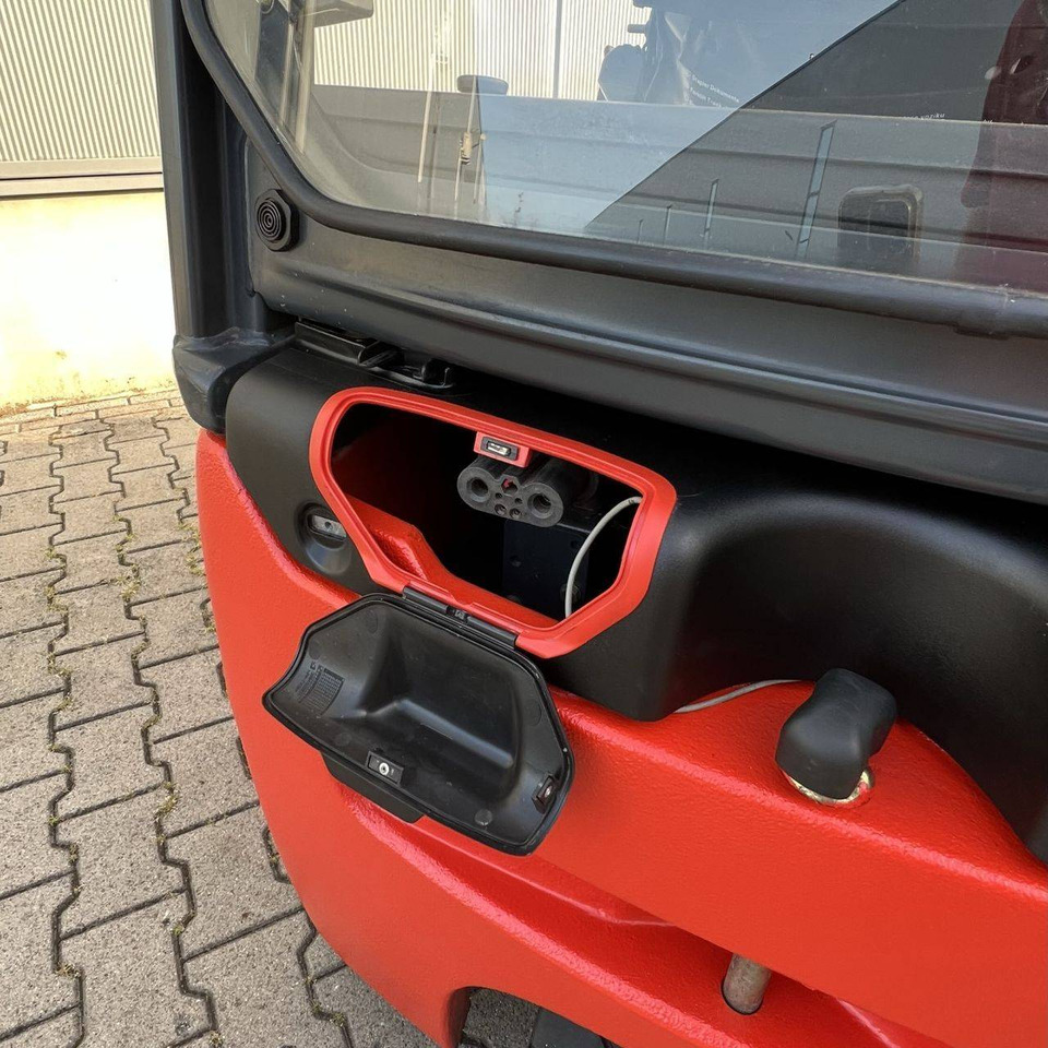 Linde E16 (386-02) EVO - Электропогрузчик: фото 4 Linde E16 (386-02) EVO - Электропогрузчик: фото 4