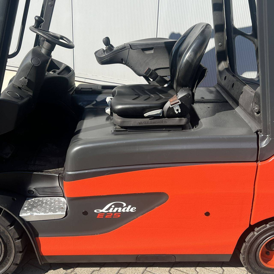 Linde E25L (387) - Электропогрузчик: фото 5 Linde E25L (387) - Электропогрузчик: фото 5