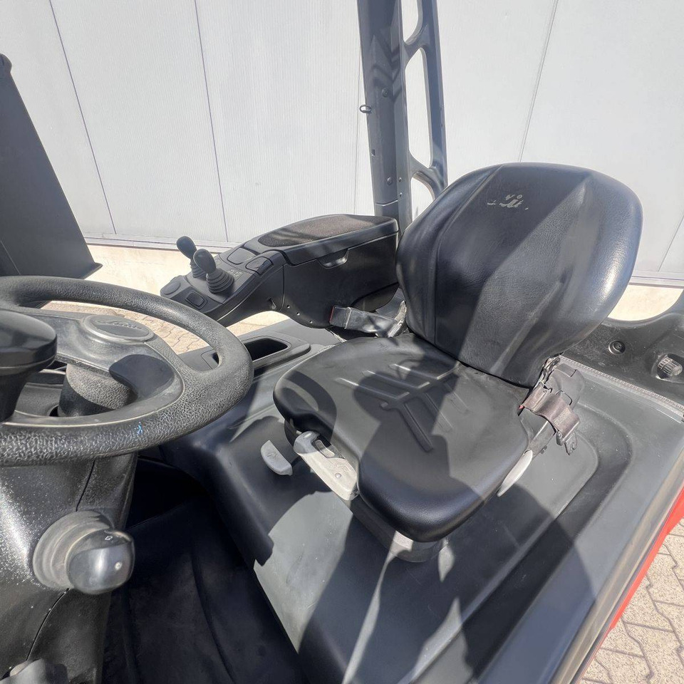 Linde E30 (387) - Электропогрузчик: фото 5 Linde E30 (387) - Электропогрузчик: фото 5