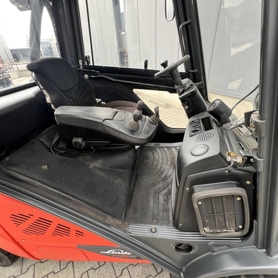 Дизельный погрузчик Linde H35D (393-02) EVO: фото 10