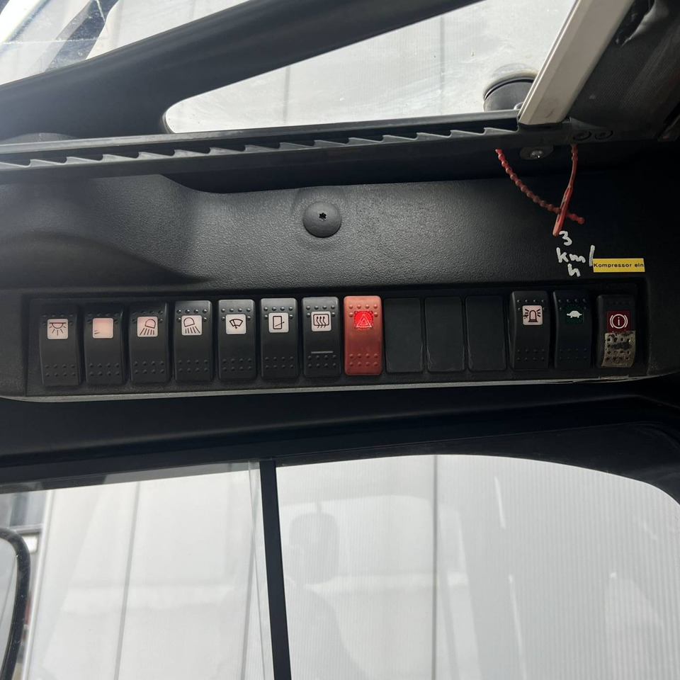 Дизельный погрузчик Linde H35D (393-02) EVO: фото 9