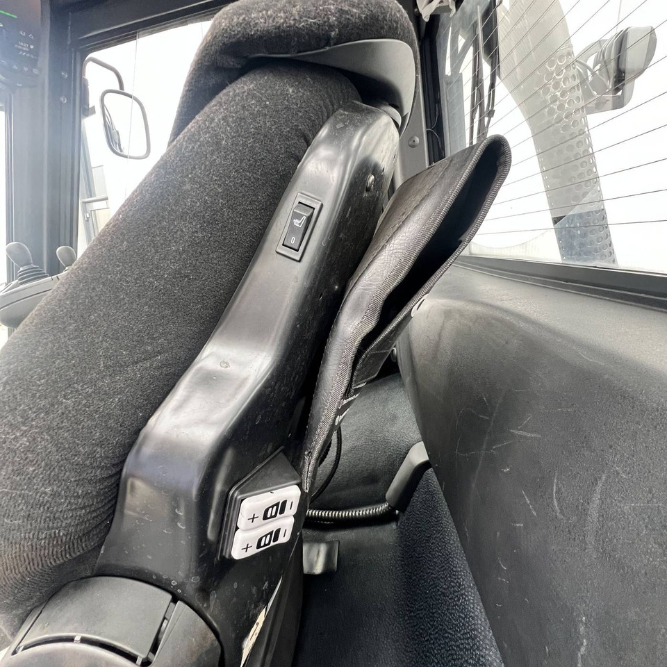 Дизельный погрузчик Linde H40D (394-02) EVO: фото 7