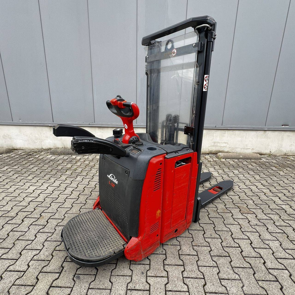 Linde L12AP (133) - Штабелер: фото 1 Linde L12AP (133) - Штабелер: фото 1
