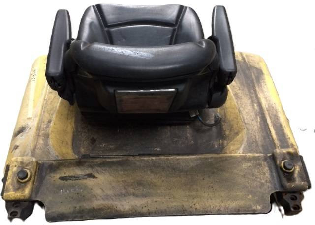 Motor cover with seat - Сиденье для Погрузочно-разгрузочной техники: фото 4 Motor cover with seat - Сиденье для Погрузочно-разгрузочной техники: фото 4