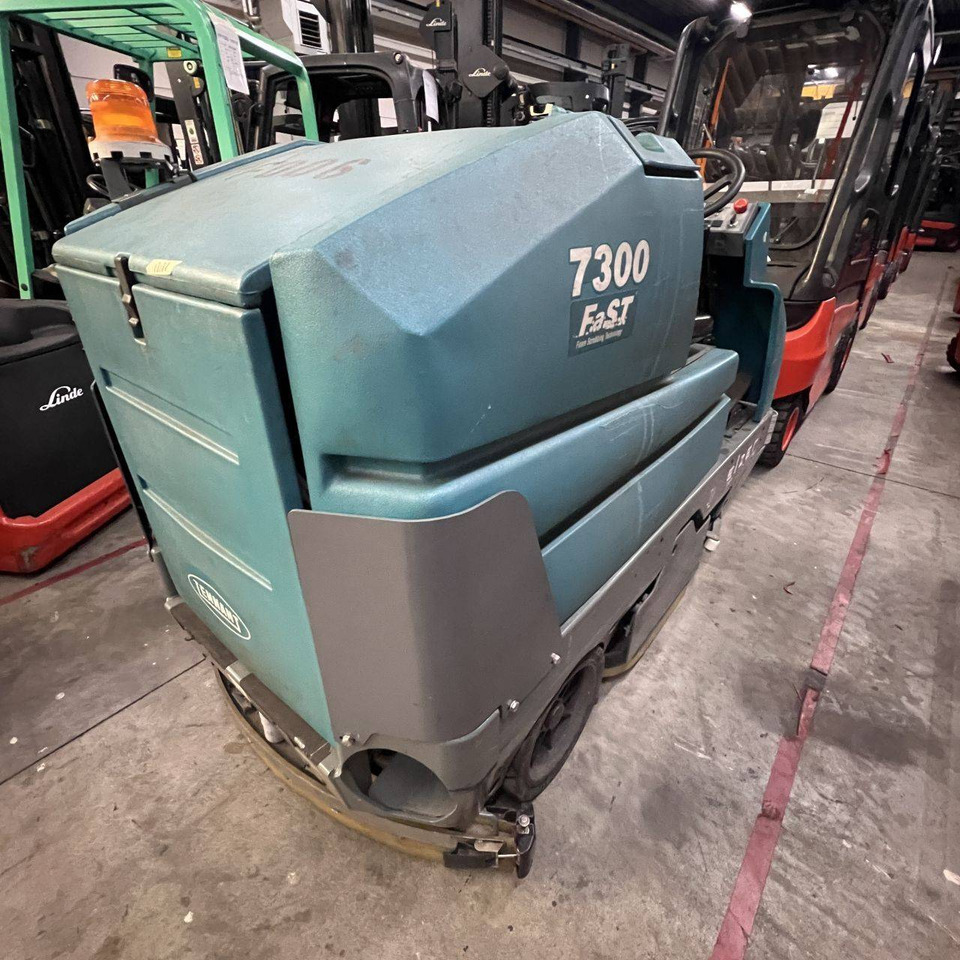 Tennant 7300 Fast - Поломоечная машина: фото 2 Tennant 7300 Fast - Поломоечная машина: фото 2