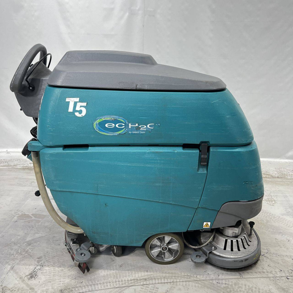 Tennant T5 - Поломоечная машина: фото 4 Tennant T5 - Поломоечная машина: фото 4