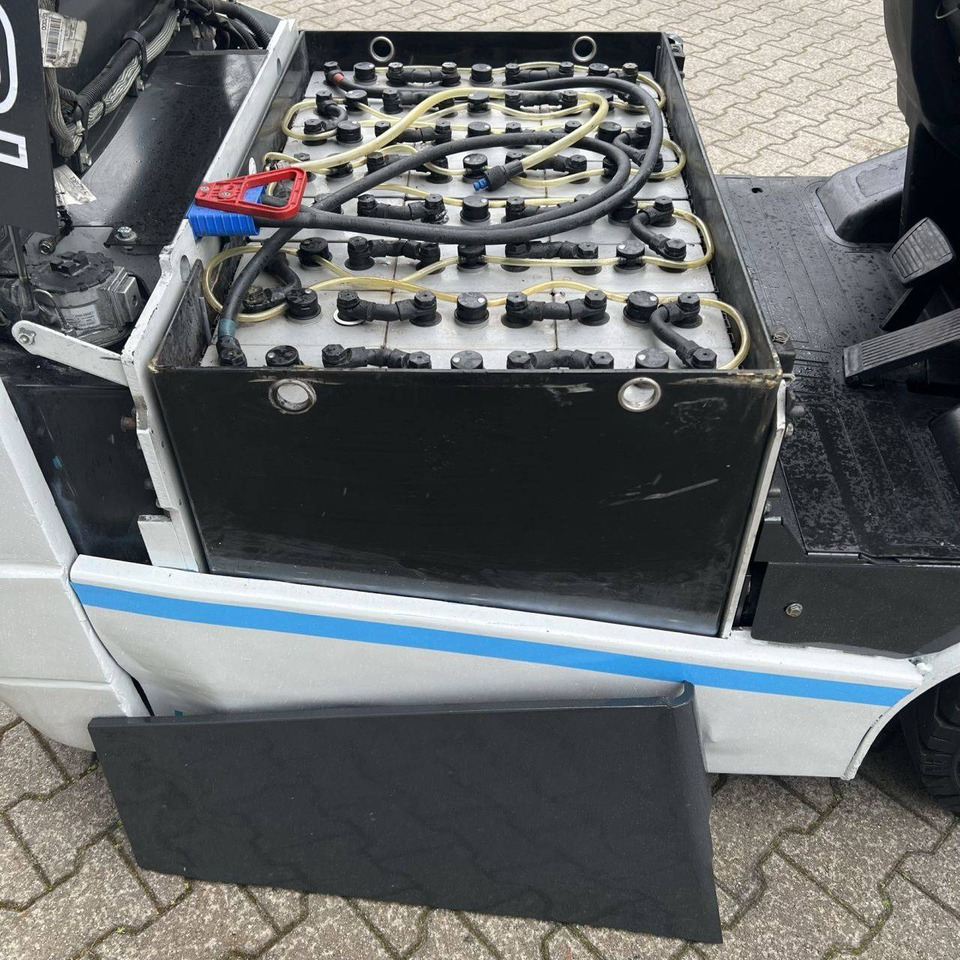 Электропогрузчик Unicarriers ET16 (AG1N12L16Q): фото 11