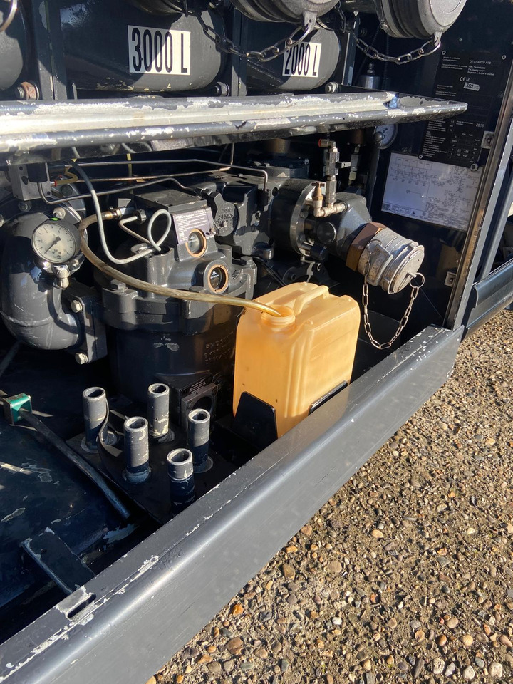 SCANIA P410 - Грузовик-цистерна: фото 5 SCANIA P410 - Грузовик-цистерна: фото 5