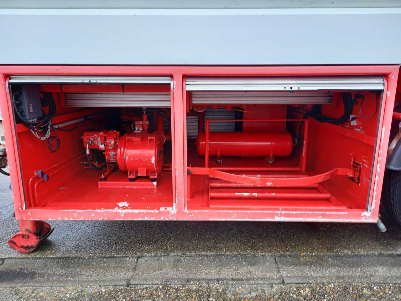 Stokota - Полуприцеп-цистерна: фото 2 Stokota - Полуприцеп-цистерна: фото 2