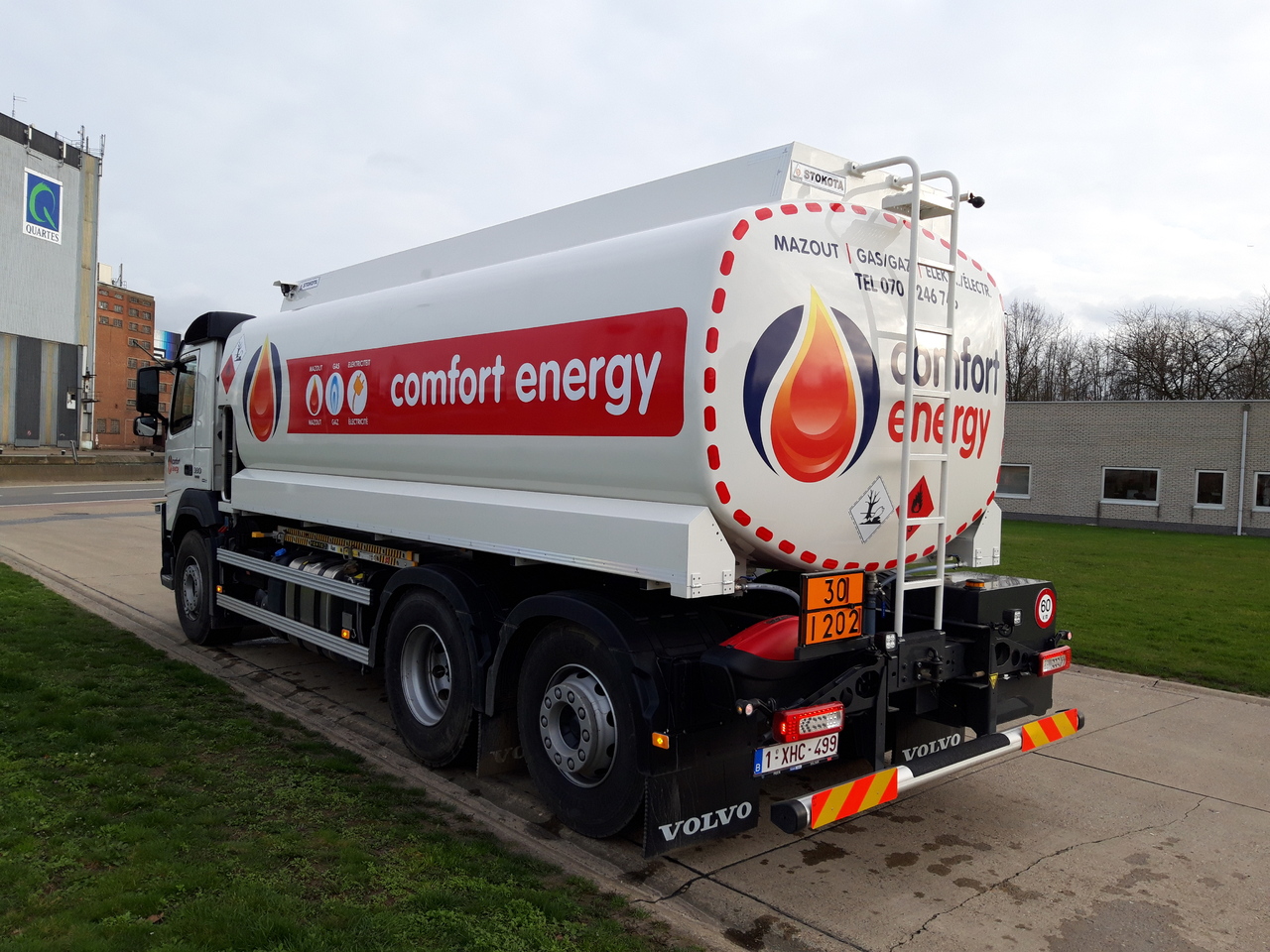 Грузовик-цистерна VOLVO FM: фото 18