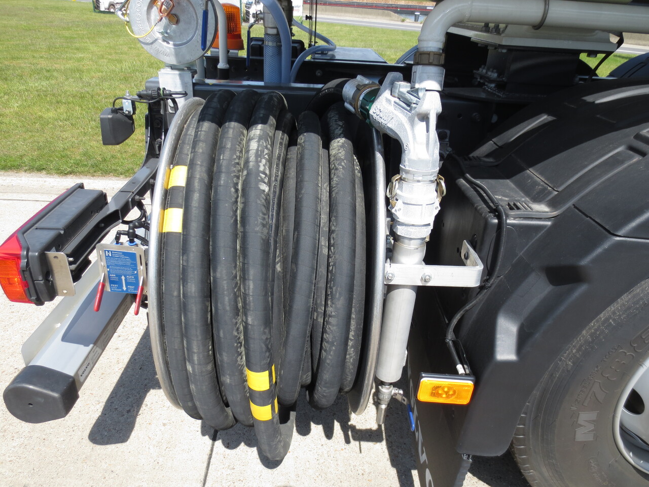 VOLVO FM - Грузовик-цистерна: фото 3 VOLVO FM - Грузовик-цистерна: фото 3