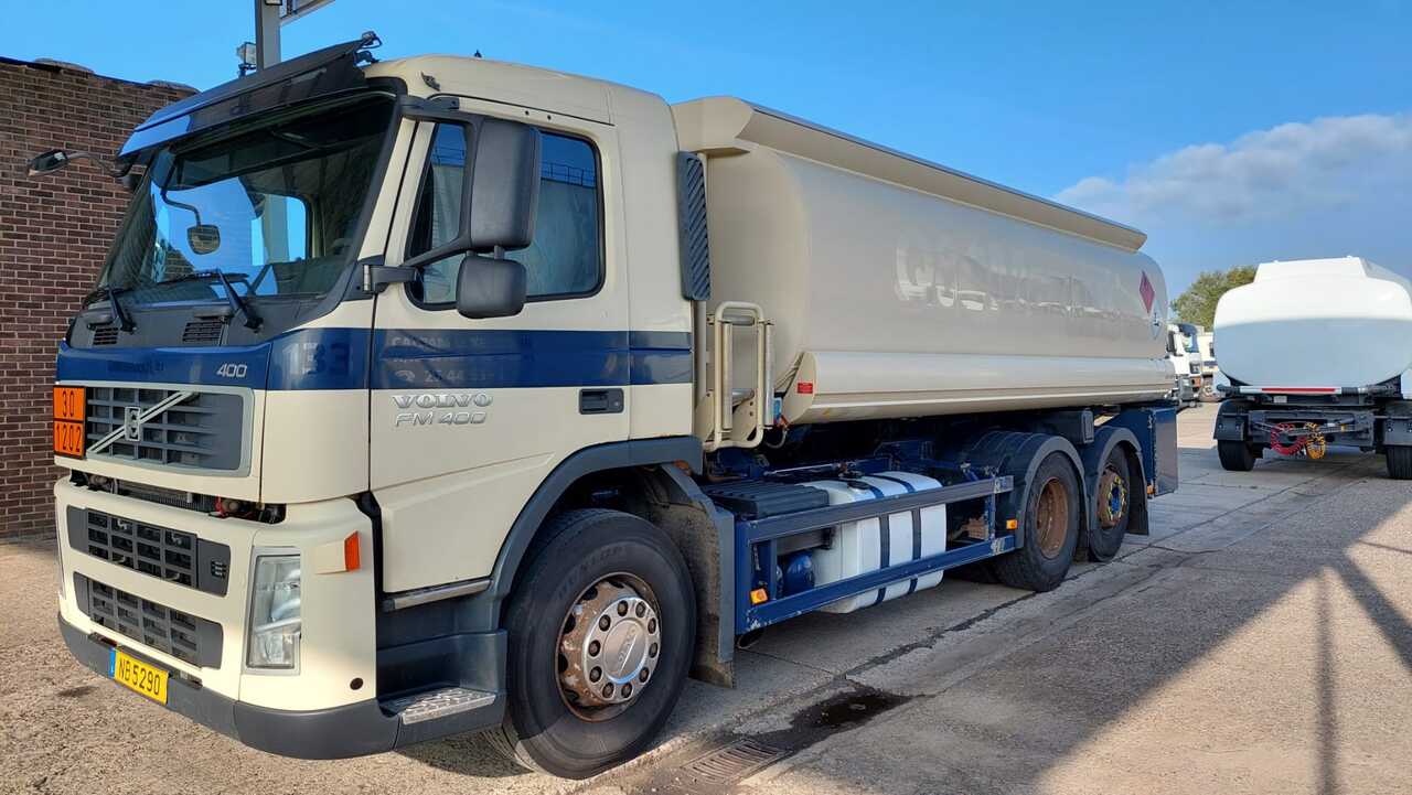 VOLVO FM - Грузовик-цистерна: фото 1 VOLVO FM - Грузовик-цистерна: фото 1
