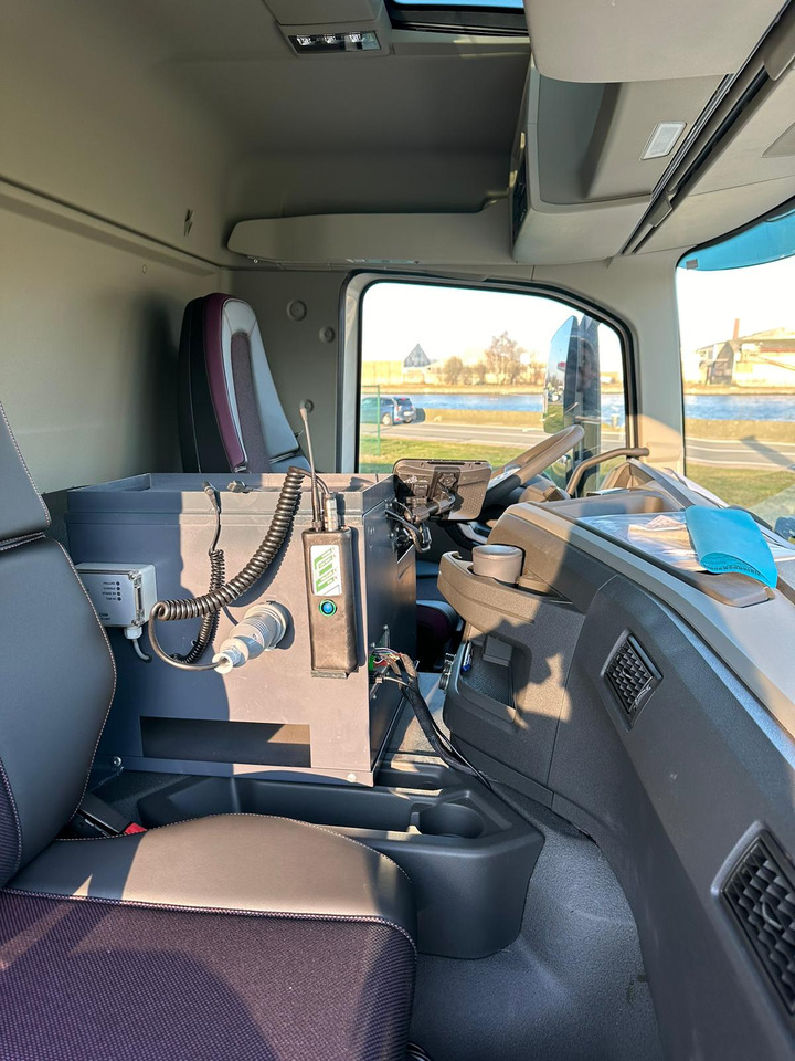 VOLVO FM - Грузовик-цистерна: фото 3 VOLVO FM - Грузовик-цистерна: фото 3