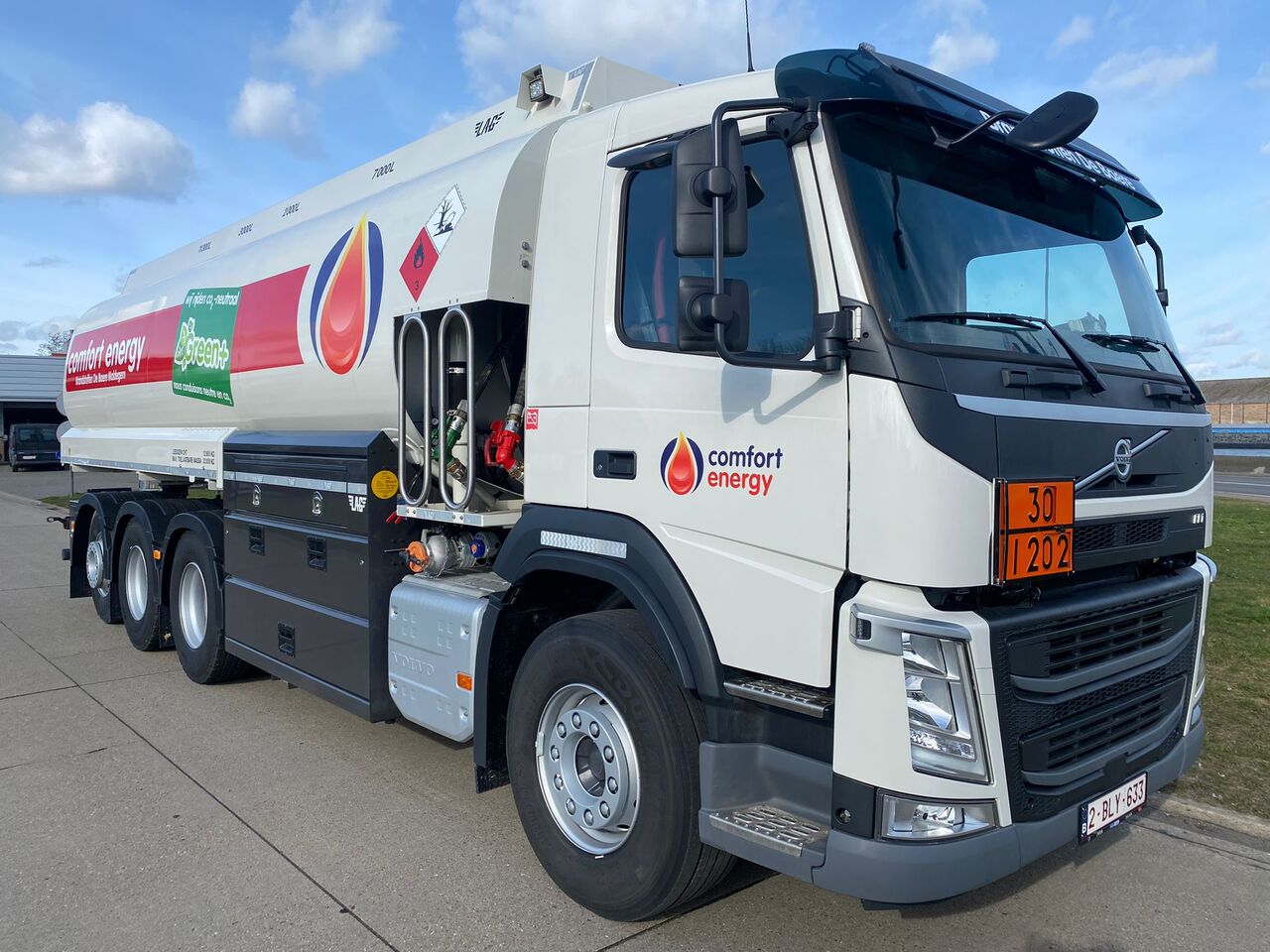 Грузовик-цистерна VOLVO FM430HP: фото 5