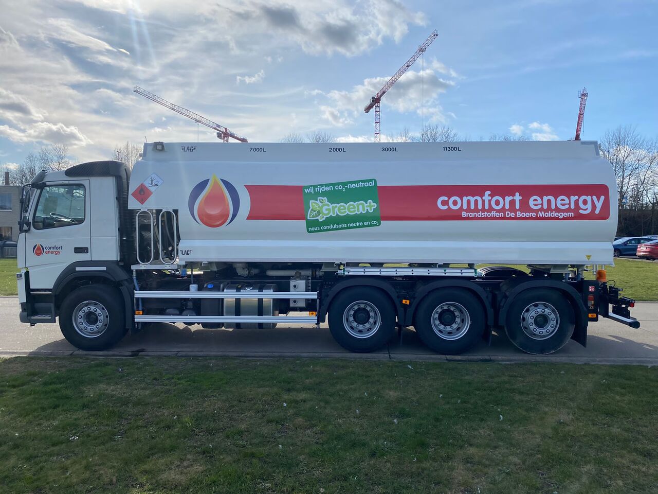 Грузовик-цистерна VOLVO FM430HP: фото 9