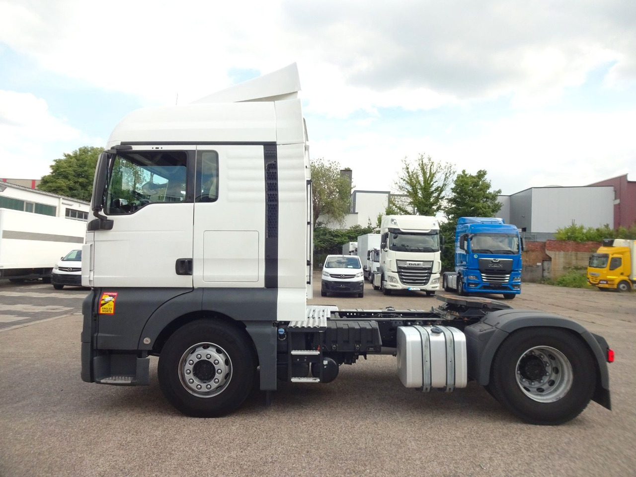 MAN 10 x TGX 18.470, XLX, Intarder, ACC, 2 Tank - Тягач: фото 5 MAN 10 x TGX 18.470, XLX, Intarder, ACC, 2 Tank - Тягач: фото 5