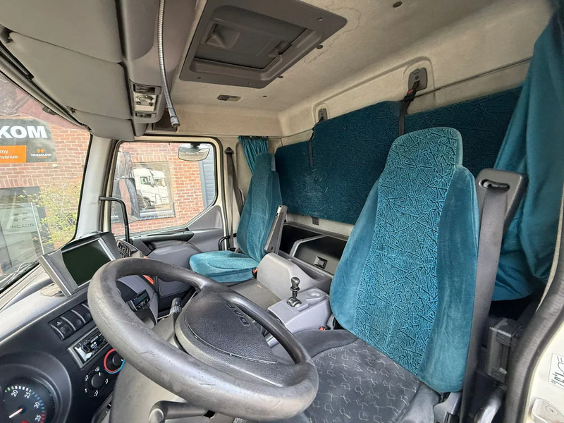 Грузовик с закрытым кузовом DAF LF 45.220 Laadklep/LBW Zijdeur Airco Slaapcabine AHK: фото 12