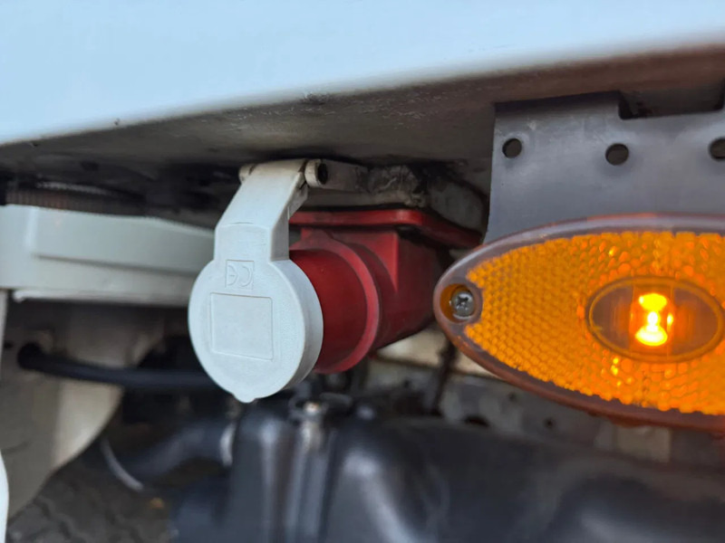 Фургон-рефрижератор, Грузопассажирский фургон Iveco 35C14 Thermo King V500 Spectrum Dual Temp: фото 10 Фургон-рефрижератор, Грузопассажирский фургон Iveco 35C14 Thermo King V500 Spectrum Dual Temp: фото 10