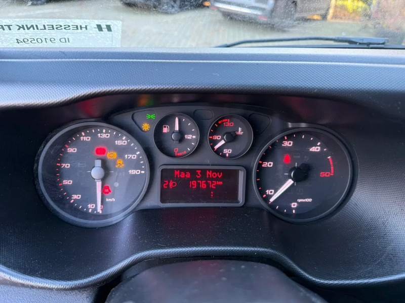 Фургон-рефрижератор, Грузопассажирский фургон Iveco 35C14 Thermo King V500 Spectrum Dual Temp: фото 14 Фургон-рефрижератор, Грузопассажирский фургон Iveco 35C14 Thermo King V500 Spectrum Dual Temp: фото 14