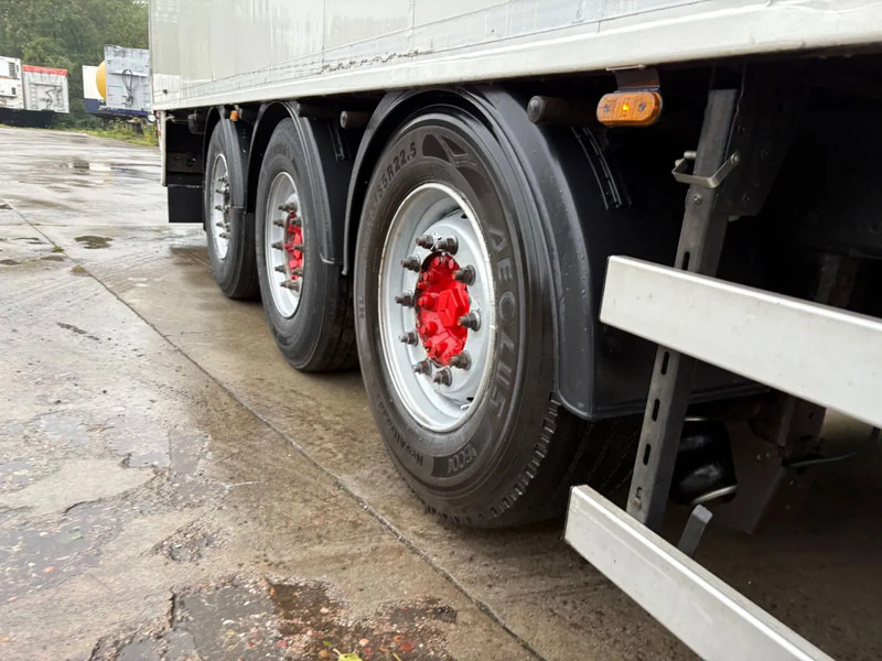 Полуприцеп с подвижным полом Knapen Trailers K100 92m3 Cargo Floor 10MM Liftas Schijfremmen: фото 11 Полуприцеп с подвижным полом Knapen Trailers K100 92m3 Cargo Floor 10MM Liftas Schijfremmen: фото 11