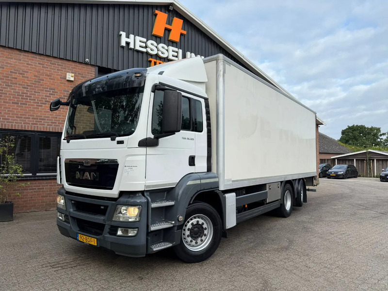 MAN TGS 26.320 EEV Koffer Stuuras AHK 3.000KG LBW 370.859 KM! NL Truck - Грузовик с закрытым кузовом: фото 1 MAN TGS 26.320 EEV Koffer Stuuras AHK 3.000KG LBW 370.859 KM! NL Truck - Грузовик с закрытым кузовом: фото 1