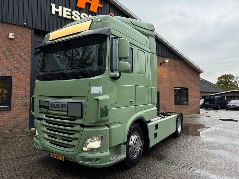 DAF XF 440 6X2 FTP Space Cab Standairco NL Truck - Тягач: фото 1 DAF XF 440 6X2 FTP Space Cab Standairco NL Truck - Тягач: фото 1