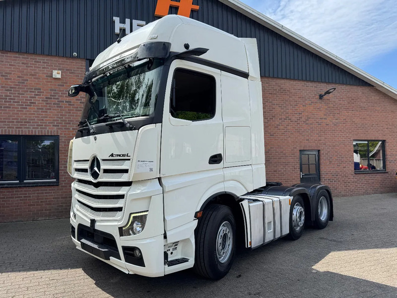 Mercedes-Benz Actros 2545 6X2 Gigaspace Gestuurde voorloopas NL Truck 327.240KM - Тягач: фото 1 Mercedes-Benz Actros 2545 6X2 Gigaspace Gestuurde voorloopas NL Truck 327.240KM - Тягач: фото 1