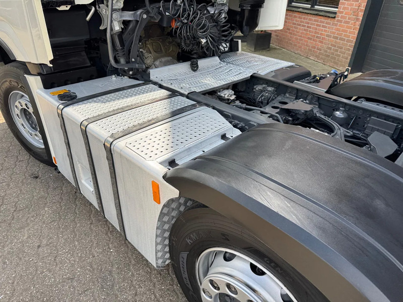 Mercedes-Benz Actros 2545 6X2 Gigaspace Gestuurde voorloopas NL Truck 327.240KM - Тягач: фото 5 Mercedes-Benz Actros 2545 6X2 Gigaspace Gestuurde voorloopas NL Truck 327.240KM - Тягач: фото 5