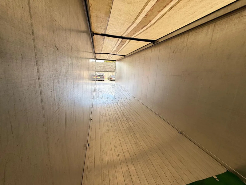 Полуприцеп с подвижным полом kraker 2X K-Force 92m3 Alcoa SAF Tyrepilot Liftas 8MM Cargo Floor - Top condition: фото 12 Полуприцеп с подвижным полом kraker 2X K-Force 92m3 Alcoa SAF Tyrepilot Liftas 8MM Cargo Floor - Top condition: фото 12