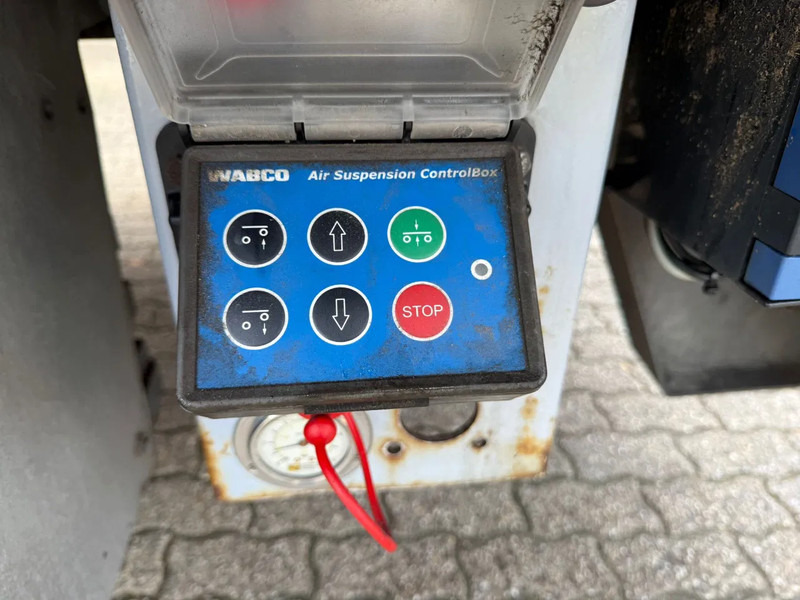 Полуприцеп с подвижным полом kraker 2X K-Force 92m3 Alcoa SAF Tyrepilot Liftas 8MM Cargo Floor - Top condition: фото 16 Полуприцеп с подвижным полом kraker 2X K-Force 92m3 Alcoa SAF Tyrepilot Liftas 8MM Cargo Floor - Top condition: фото 16