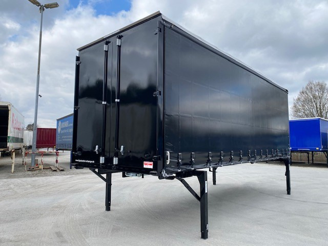 Krone BDF-System, 7.450 mm lang, Eckhöhe: 2.750 mm. - Тентованный кузов: фото 1 Krone BDF-System, 7.450 mm lang, Eckhöhe: 2.750 mm. - Тентованный кузов: фото 1