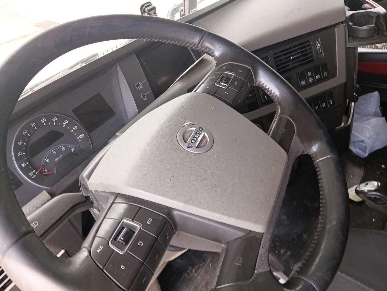 Тягач Volvo FH 500 4x2T X-Track Globe I-PARC HydraulikUNFALL: фото 11 Тягач Volvo FH 500 4x2T X-Track Globe I-PARC HydraulikUNFALL: фото 11