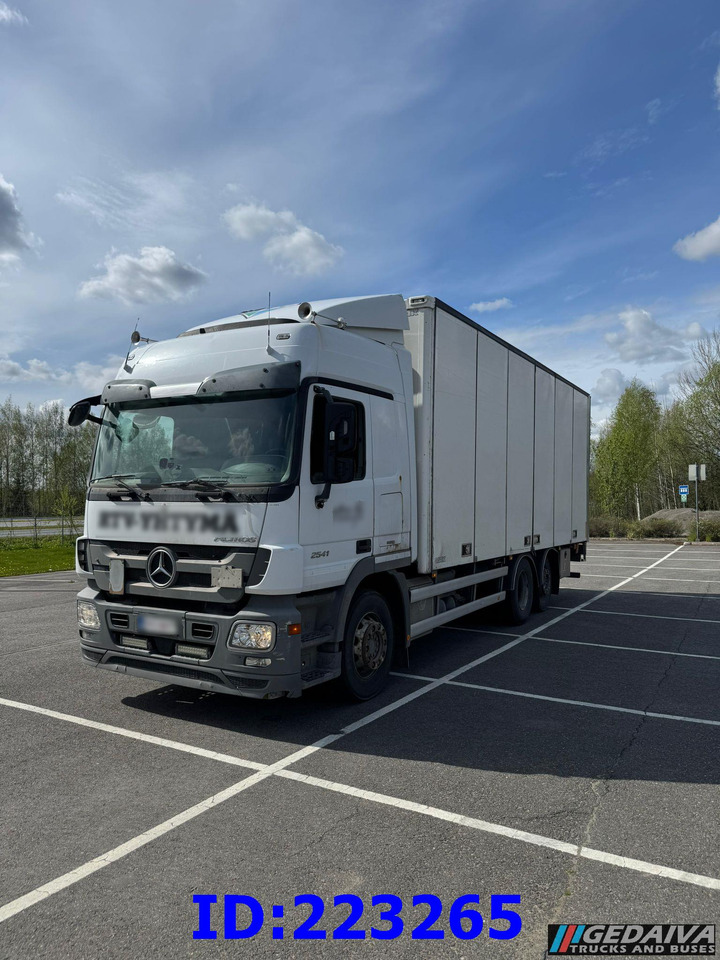 MERCEDES-BENZ Actros 2541 6x2 Retarder Euro5 - Изотермический грузовик: фото 1 MERCEDES-BENZ Actros 2541 6x2 Retarder Euro5 - Изотермический грузовик: фото 1