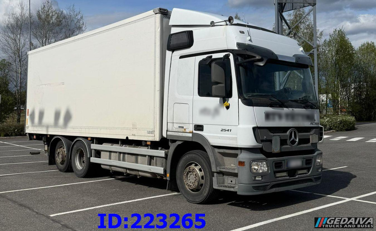 MERCEDES-BENZ Actros 2541 6x2 Retarder Euro5 - Изотермический грузовик: фото 4 MERCEDES-BENZ Actros 2541 6x2 Retarder Euro5 - Изотермический грузовик: фото 4