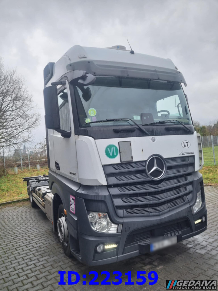 MERCEDES-BENZ Actros 2542 BDF 6x2 Euro6 - Грузовик-шасси: фото 1 MERCEDES-BENZ Actros 2542 BDF 6x2 Euro6 - Грузовик-шасси: фото 1