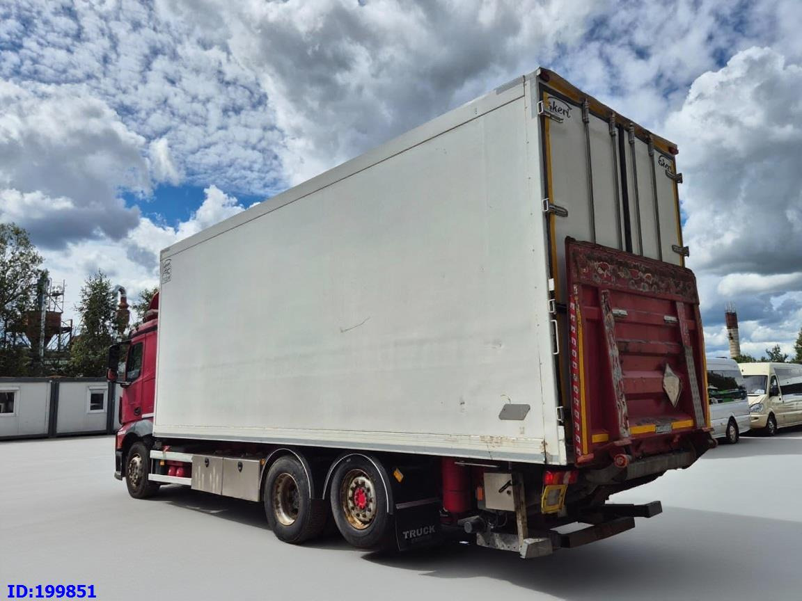 MERCEDES-BENZ Actros 2551 6x2 Euro5 - Грузовик с закрытым кузовом: фото 4 MERCEDES-BENZ Actros 2551 6x2 Euro5 - Грузовик с закрытым кузовом: фото 4