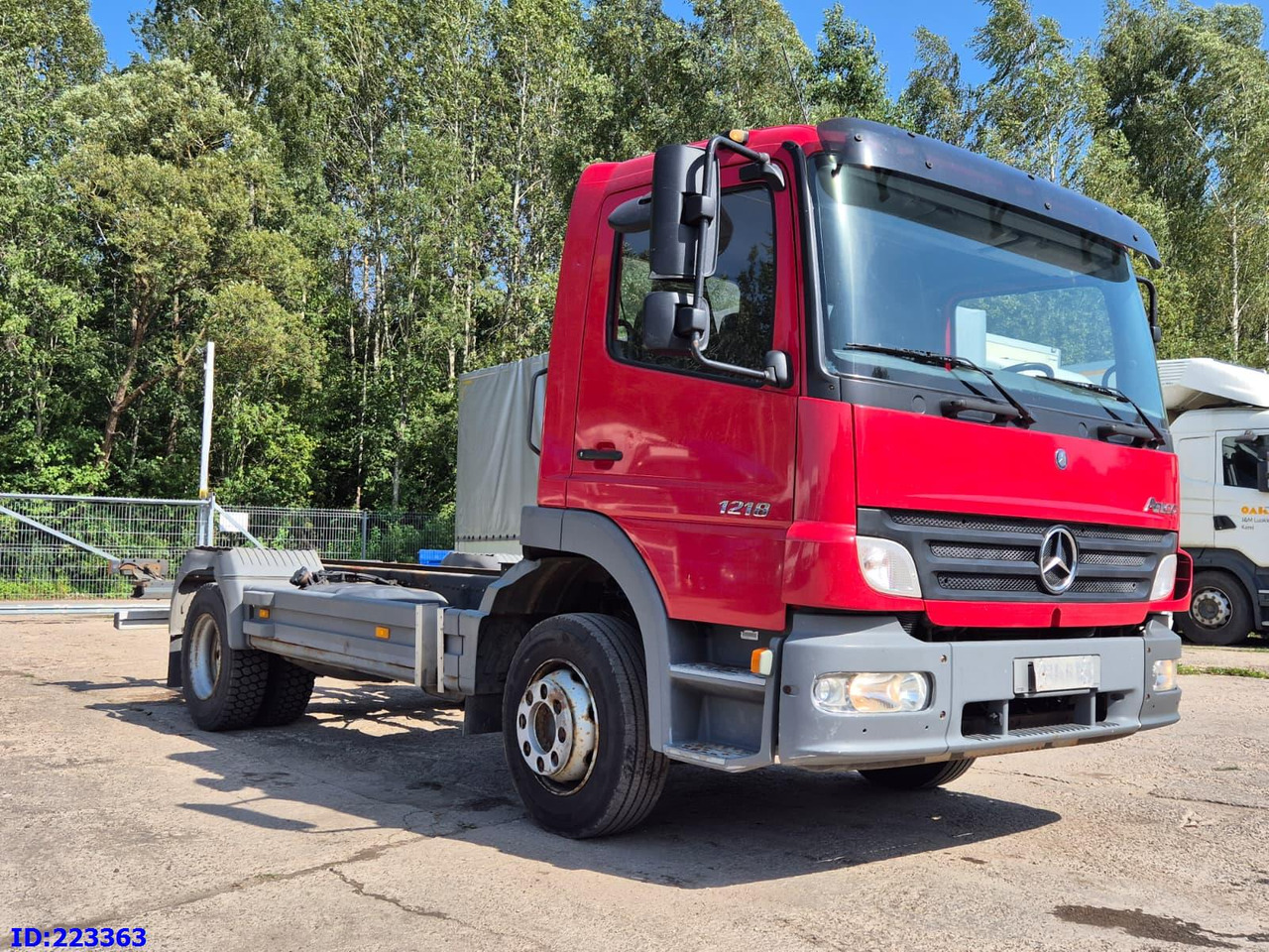 MERCEDES-BENZ Atego 1218 - Full steel - Manual (3 seats) - Грузовик-шасси: фото 2 MERCEDES-BENZ Atego 1218 - Full steel - Manual (3 seats) - Грузовик-шасси: фото 2