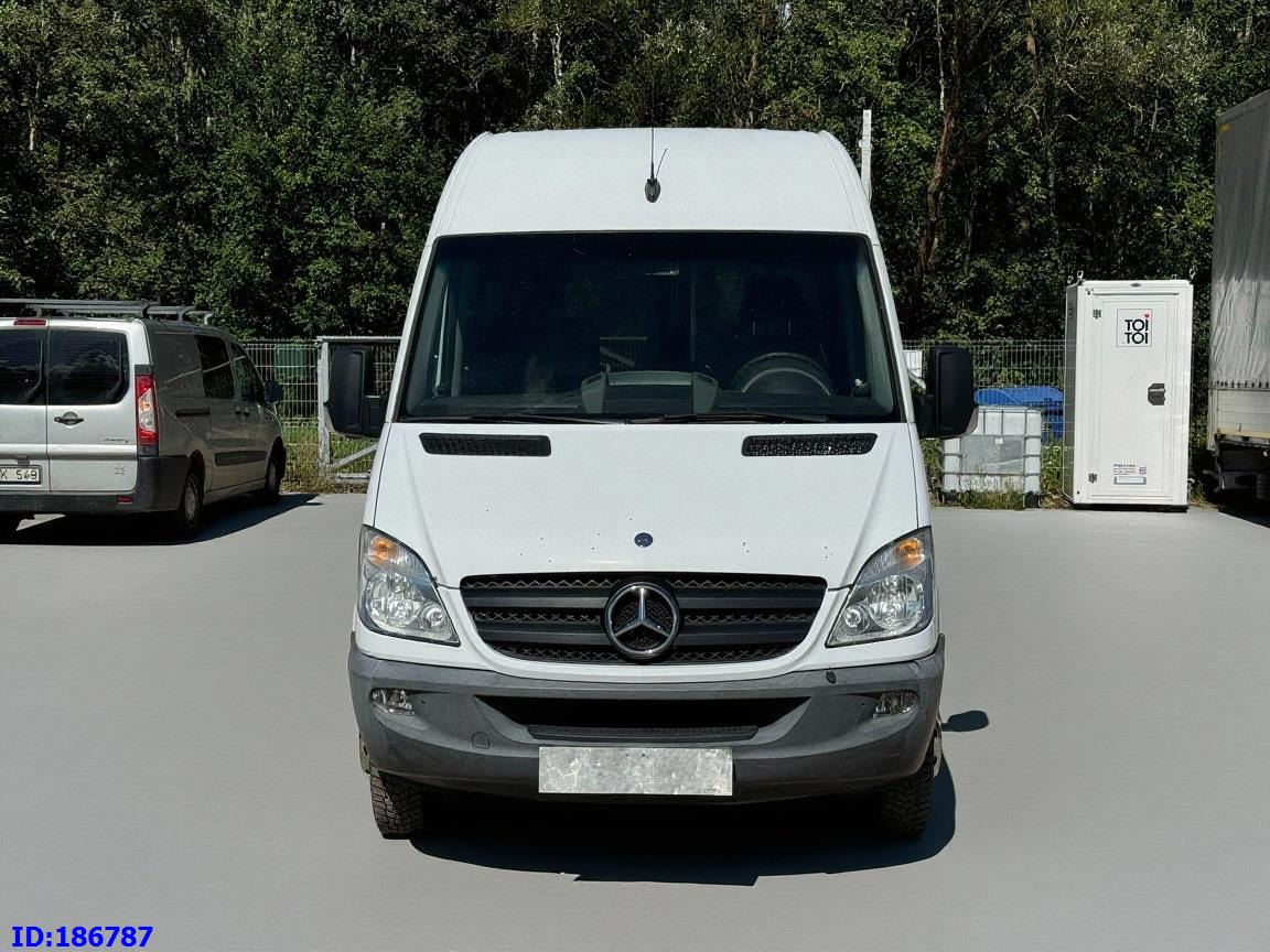 MERCEDES-BENZ Sprinter 516 - 17-seater - Euro5 - Микроавтобус, Пассажирский фургон: фото 2 MERCEDES-BENZ Sprinter 516 - 17-seater - Euro5 - Микроавтобус, Пассажирский фургон: фото 2