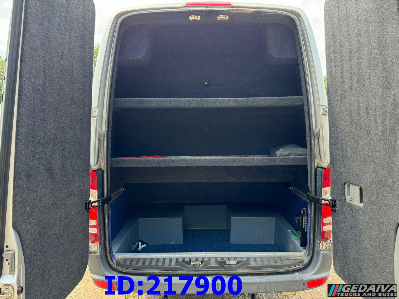 MERCEDES-BENZ Sprinter 516 - VIP - 17 places - Туристический автобус: фото 5 MERCEDES-BENZ Sprinter 516 - VIP - 17 places - Туристический автобус: фото 5