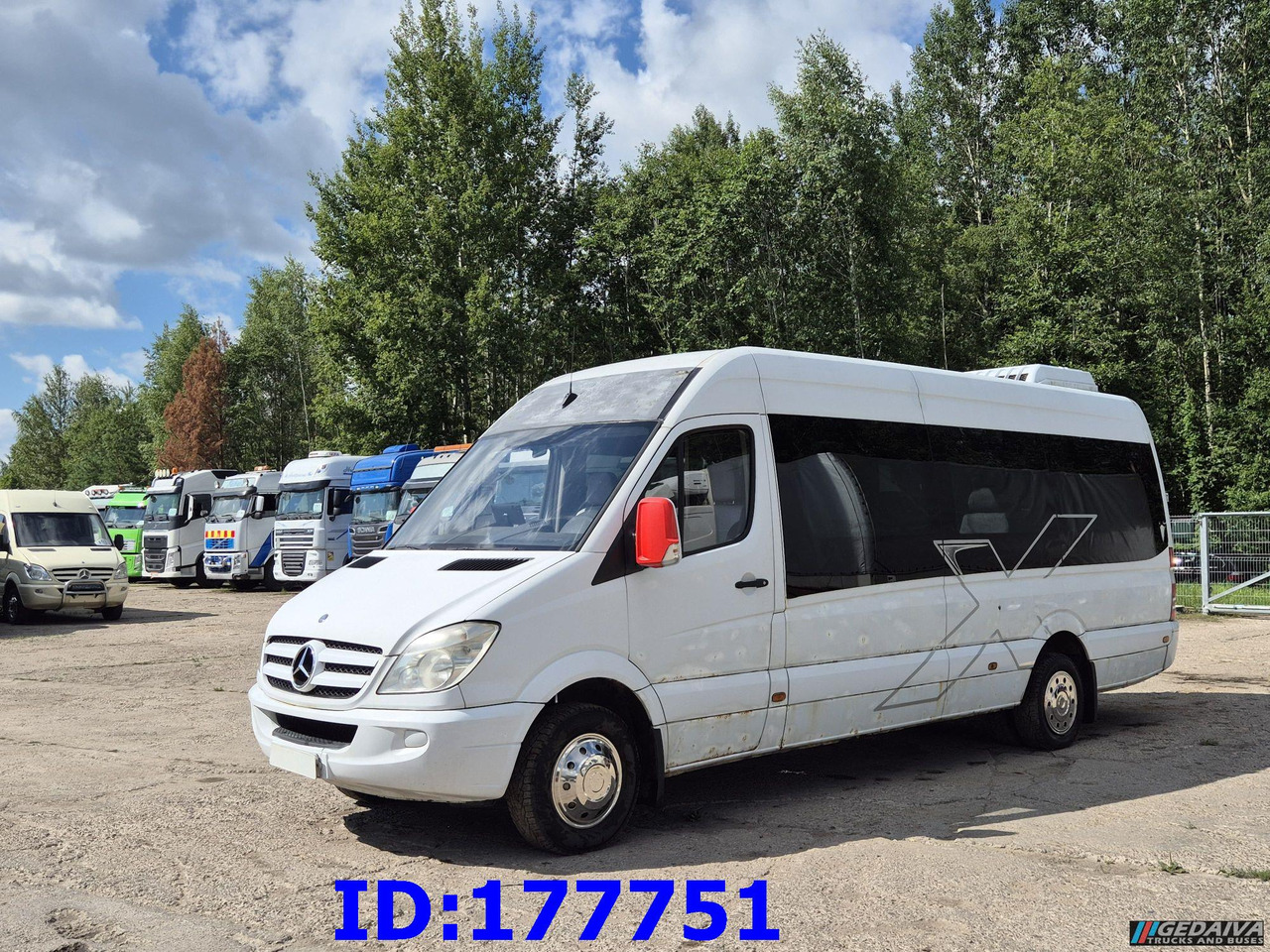 MERCEDES-BENZ Sprinter 518 - VIP - 17-seater - Туристический автобус: фото 1 MERCEDES-BENZ Sprinter 518 - VIP - 17-seater - Туристический автобус: фото 1