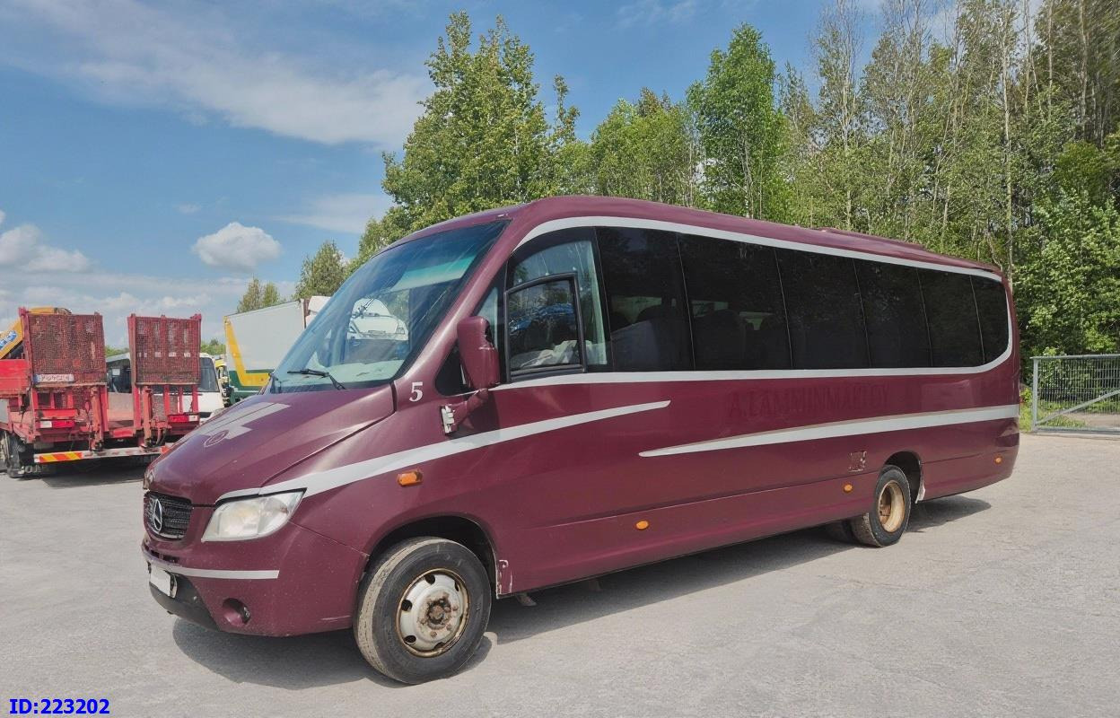 MERCEDES-BENZ Sunrider 818D Vario 33 - Seater - Туристический автобус: фото 1 MERCEDES-BENZ Sunrider 818D Vario 33 - Seater - Туристический автобус: фото 1