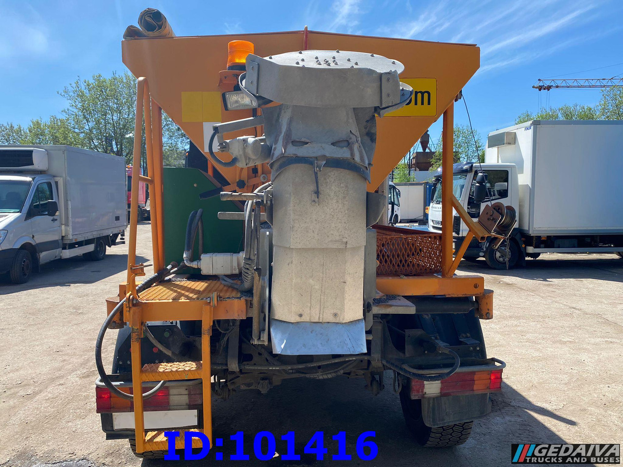 MERCEDES-BENZ Unimog U300 4X4 - Снегоуборочная машина: фото 5 MERCEDES-BENZ Unimog U300 4X4 - Снегоуборочная машина: фото 5