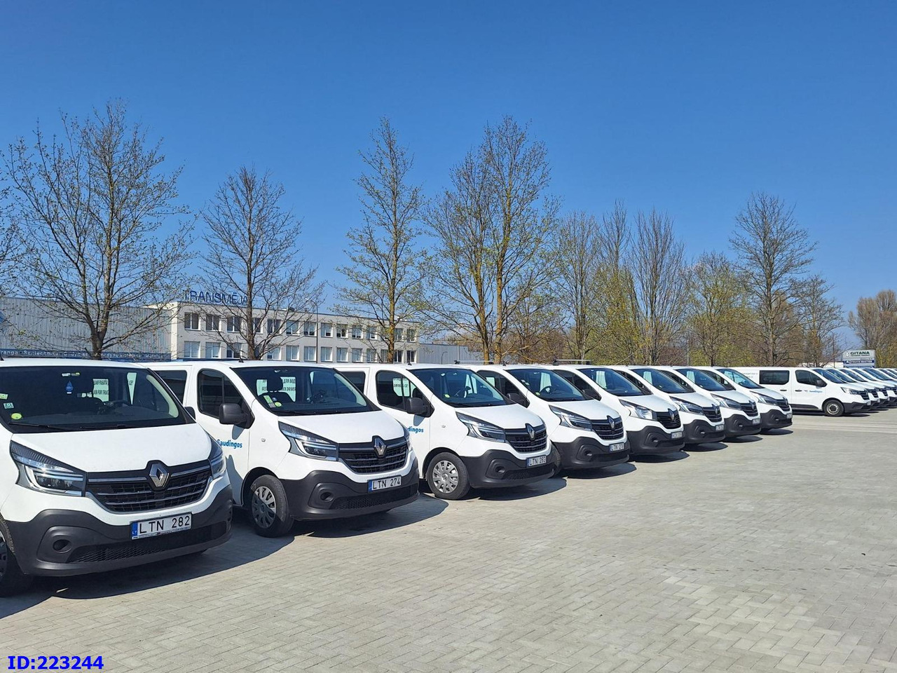 RENAULT Trafic (6pcs. available) - Грузопассажирский фургон: фото 1 RENAULT Trafic (6pcs. available) - Грузопассажирский фургон: фото 1